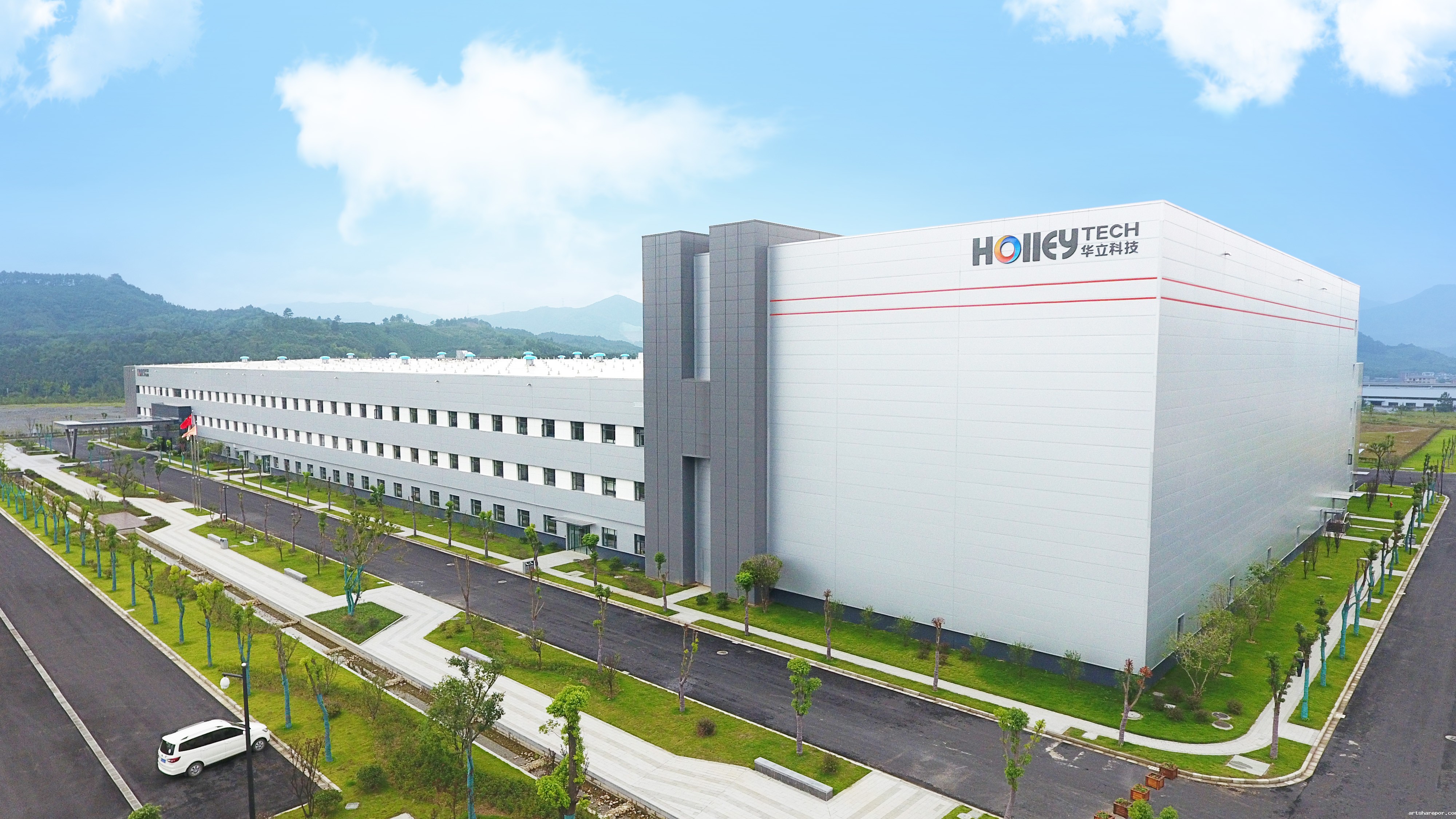 新利luck18官网-官方网站入选工信部“2025年度卓越级智能工厂”